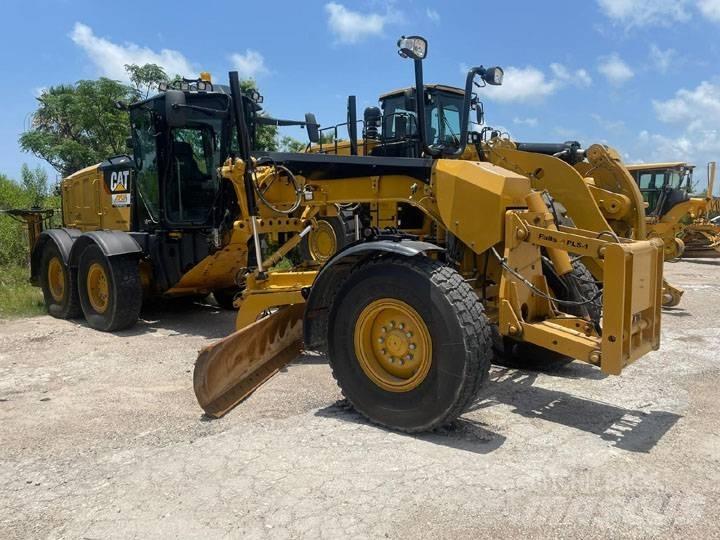 CAT 12 M 3 Грейдери