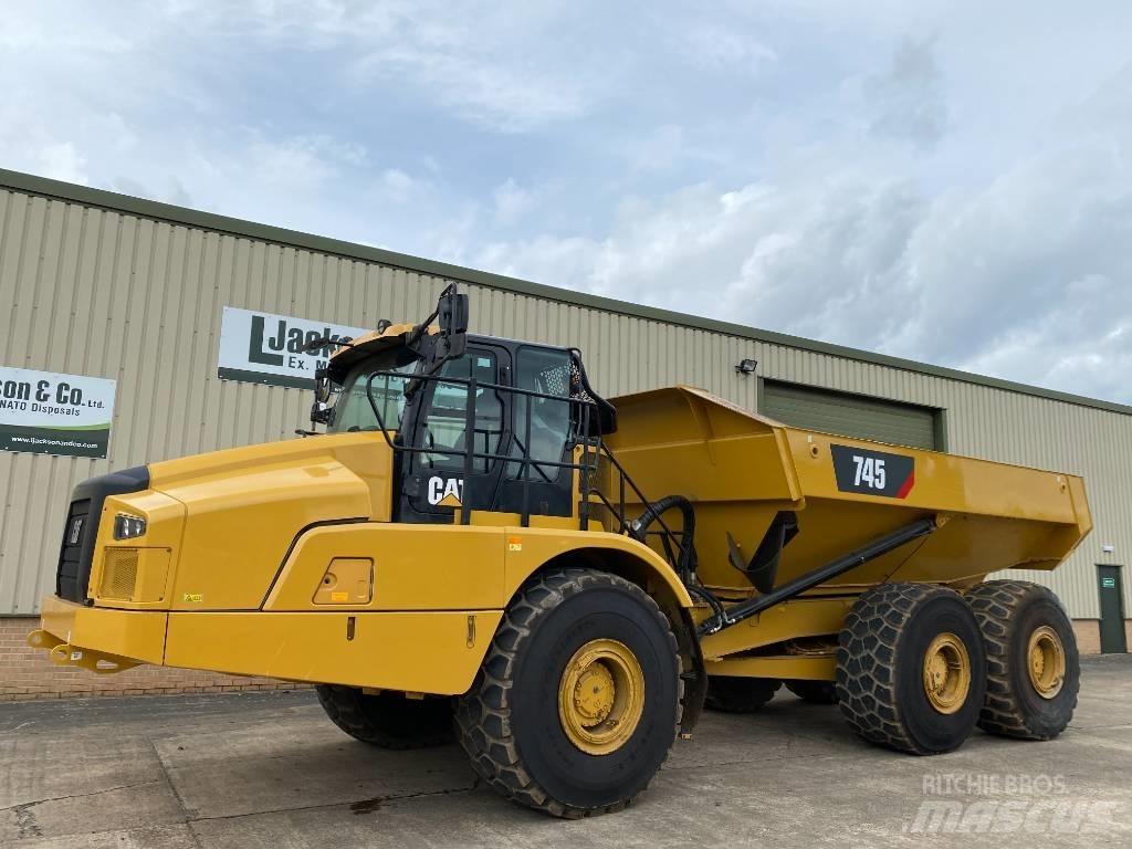 CAT 745 C Зчленовані самоскиди