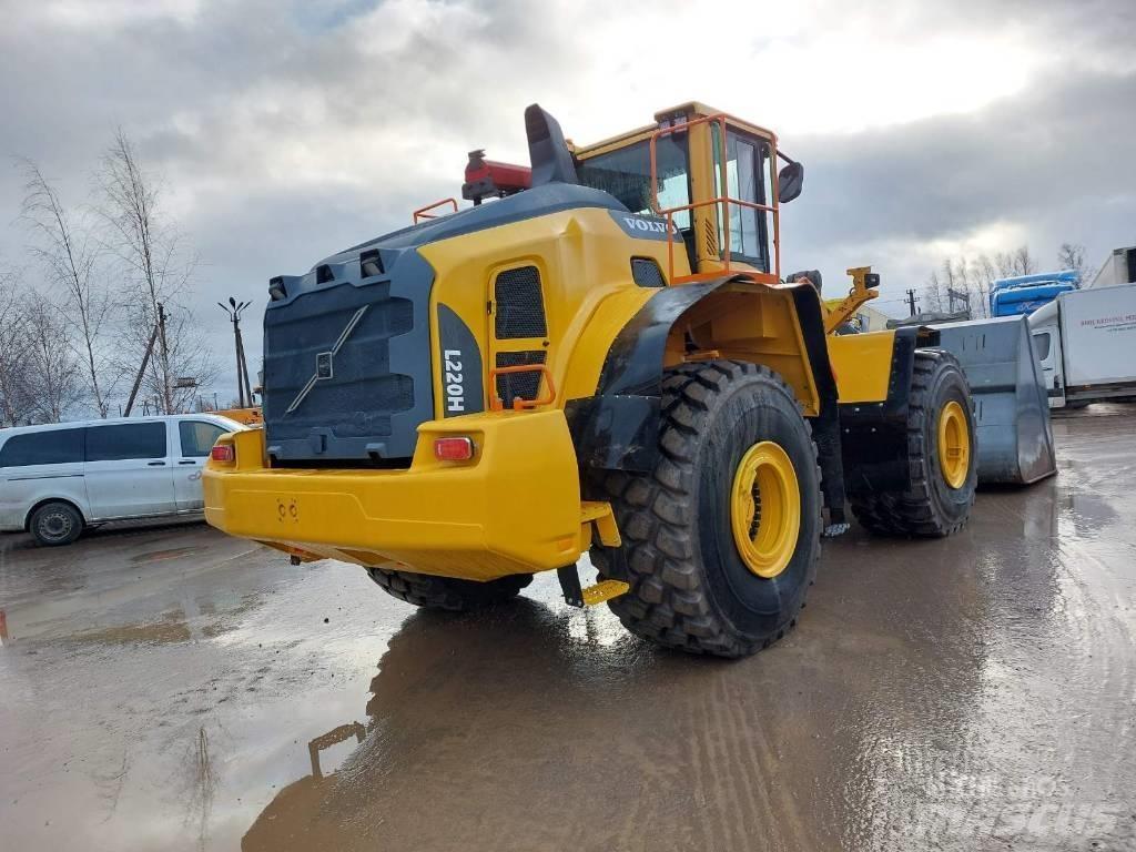 Volvo L 220 H Фронтальні навантажувачі