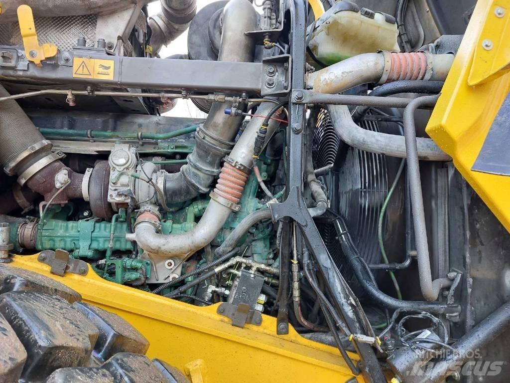 Volvo L 220 H Фронтальні навантажувачі