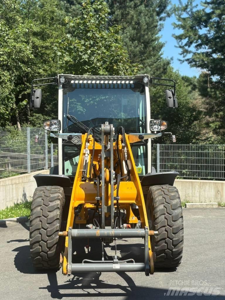 Liebherr L 506 Фронтальні навантажувачі