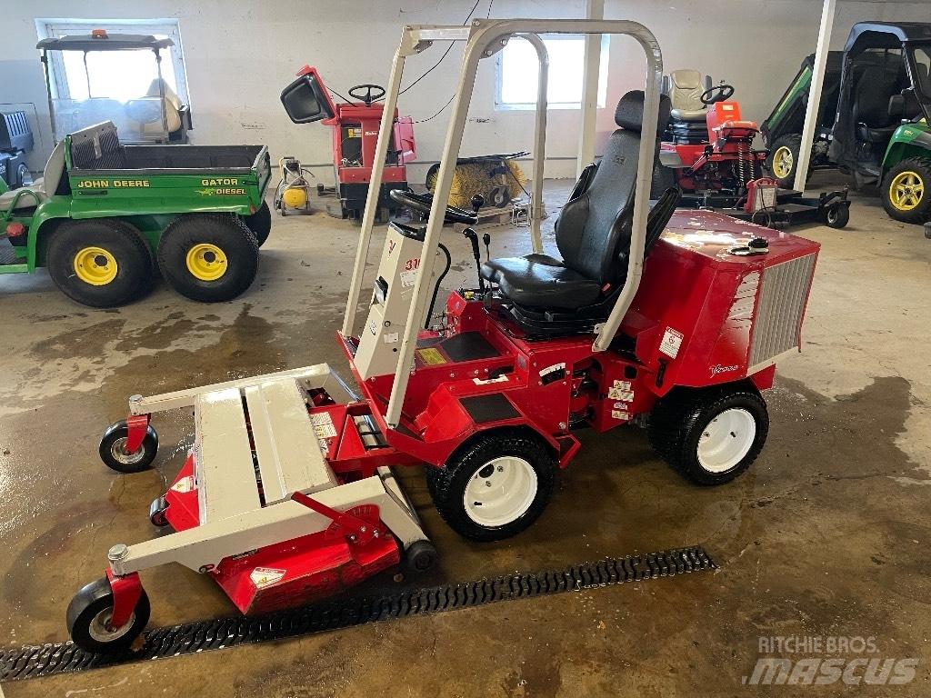 Ventrac 3100 Самохідні газонокосарки