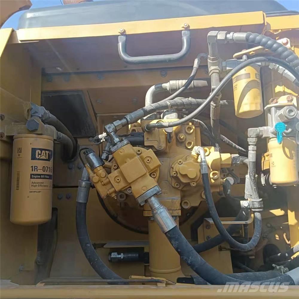 CAT 336D Гусеничні екскаватори