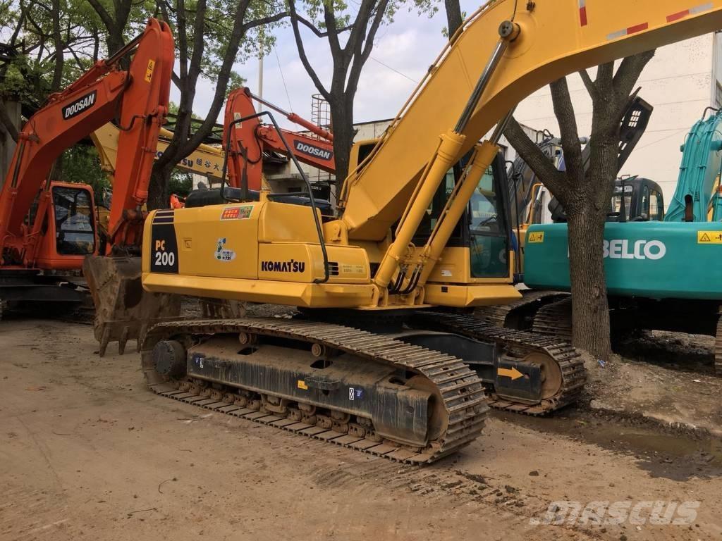 Komatsu PC 200-8 Гусеничні екскаватори