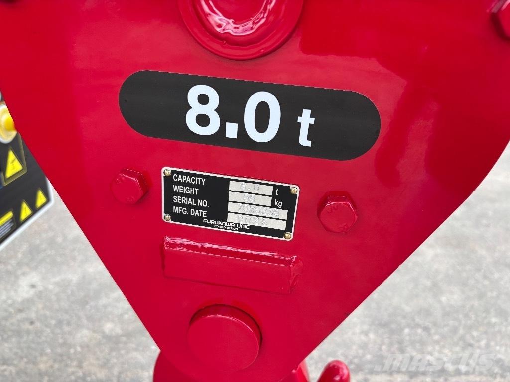 Unic URW 806 автокрани всюдиходи