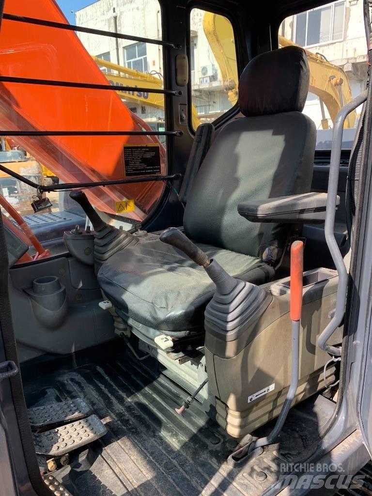 Hitachi Zaxis 240 Гусеничні екскаватори