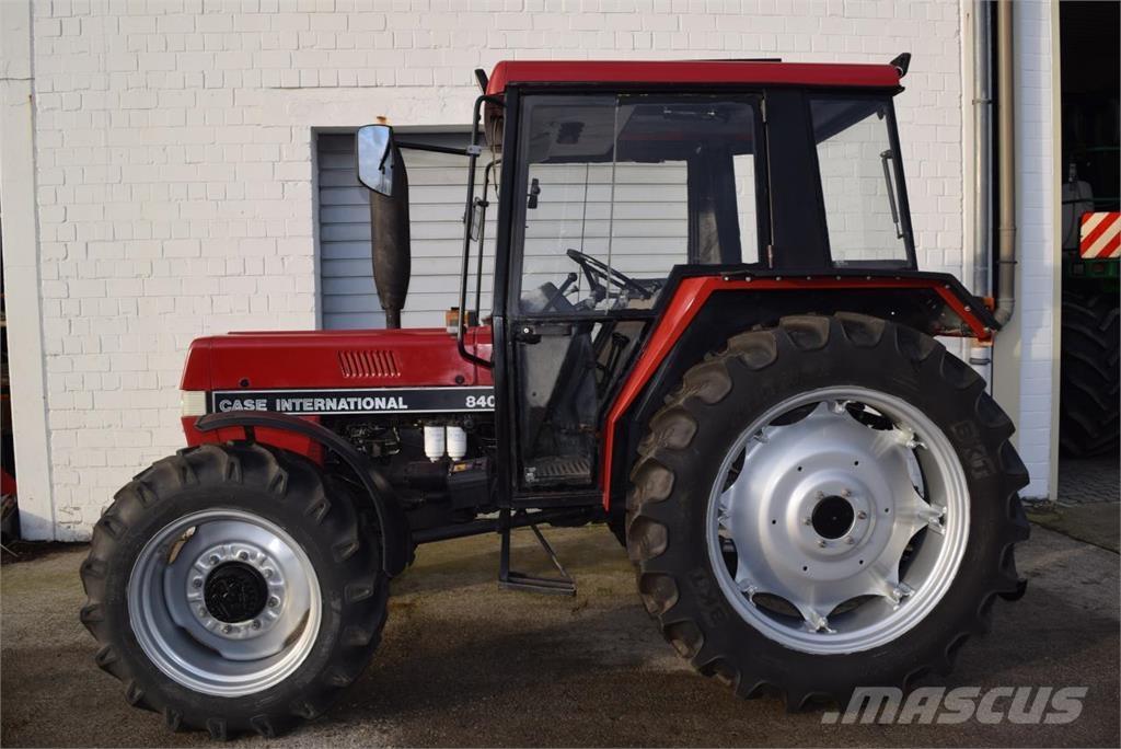 Case IH 840 A/S Трактори