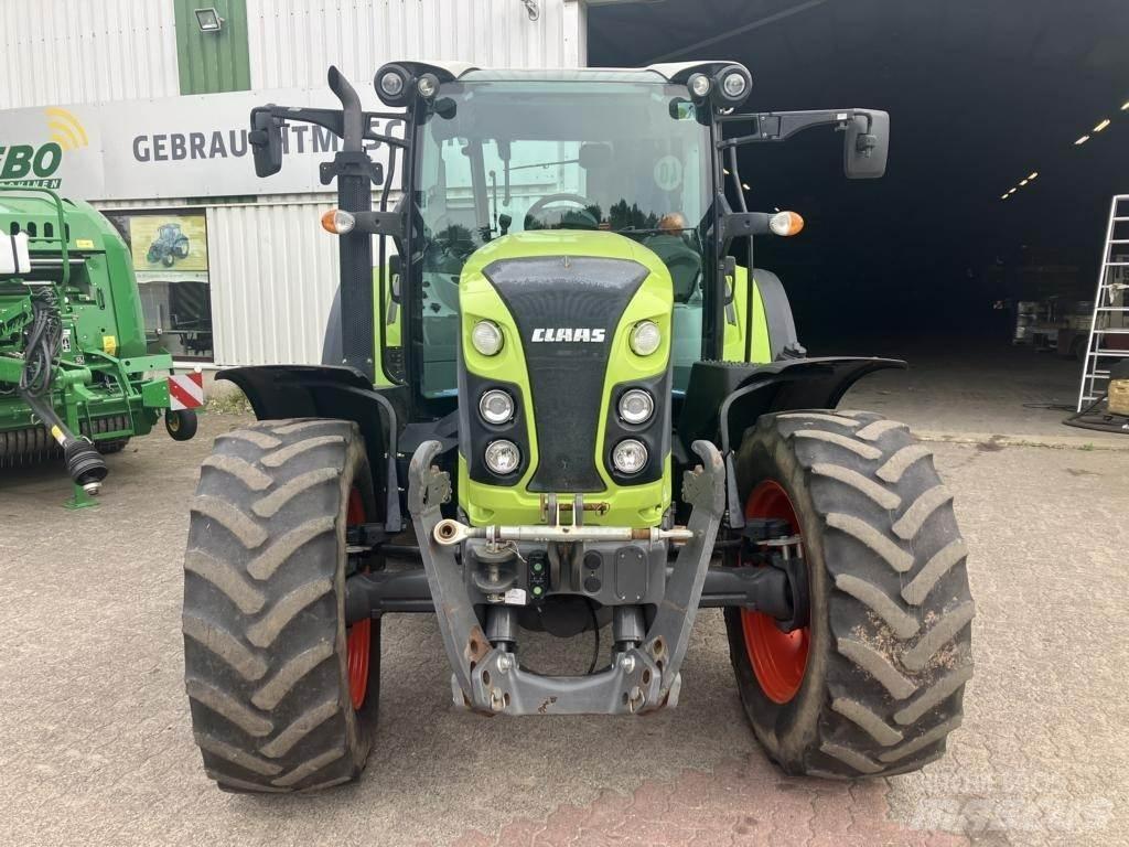 CLAAS ARION 450 Трактори