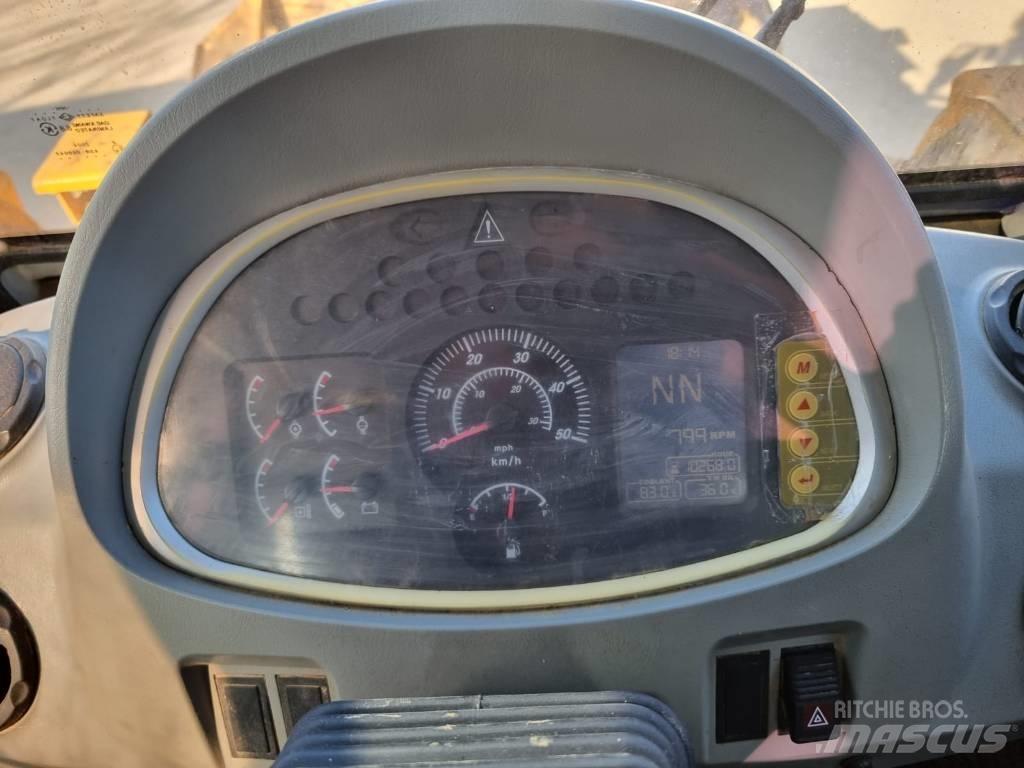 Hyundai HL 757-7 Фронтальні навантажувачі