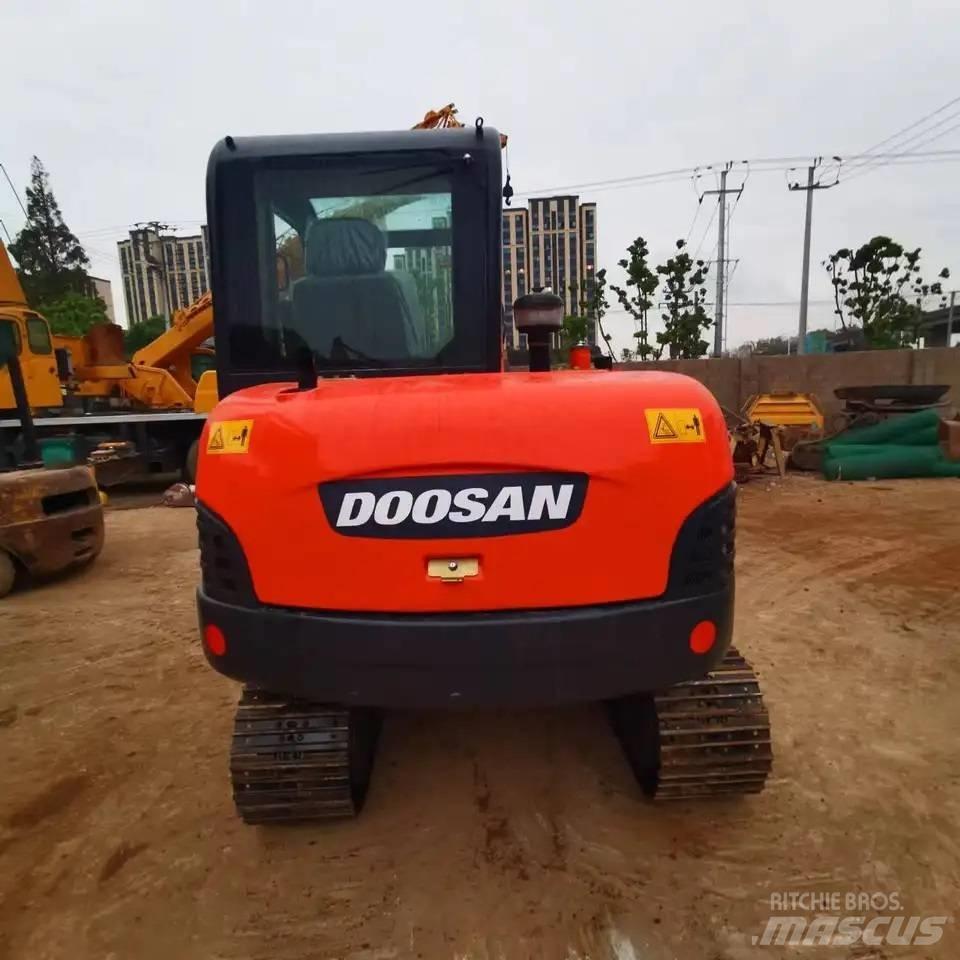 Doosan DH60-7 Гусеничні екскаватори