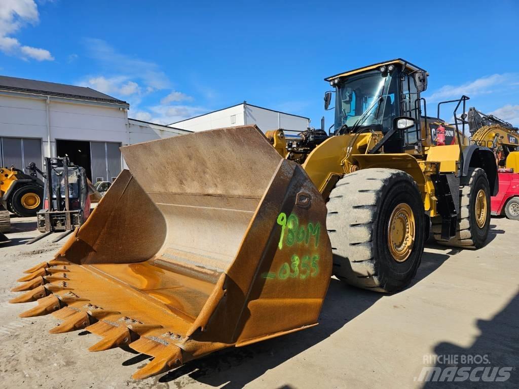 CAT 980M Фронтальні навантажувачі