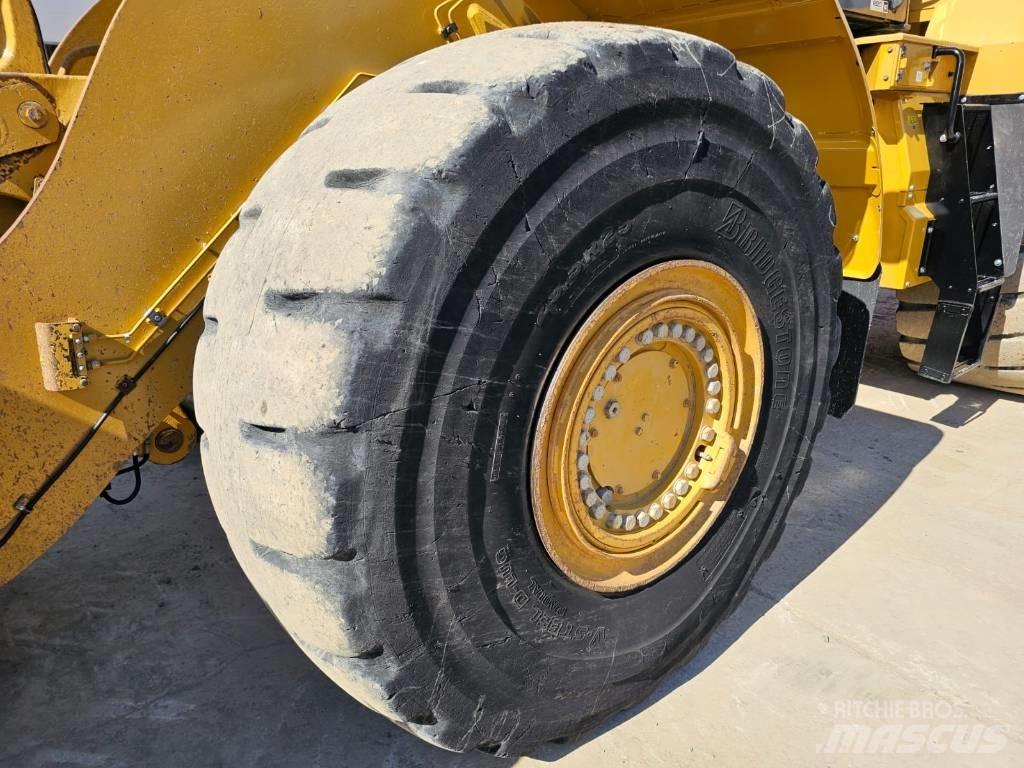 CAT 980M Фронтальні навантажувачі