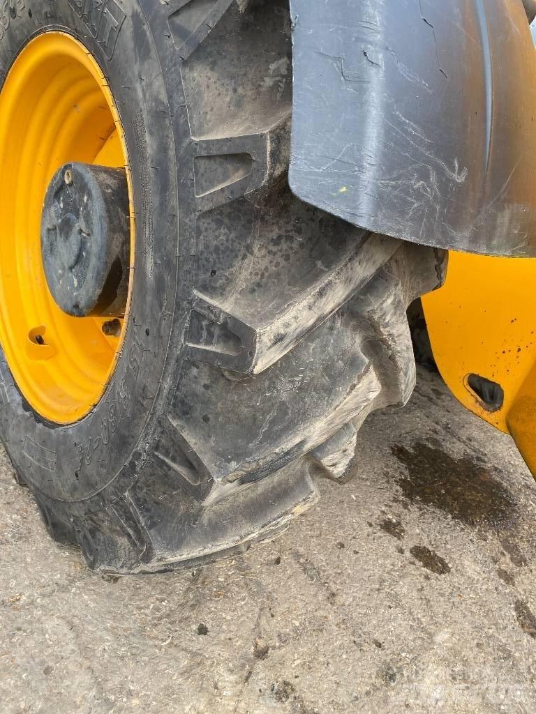 JCB 535-140 Телескопічні навантажувачі
