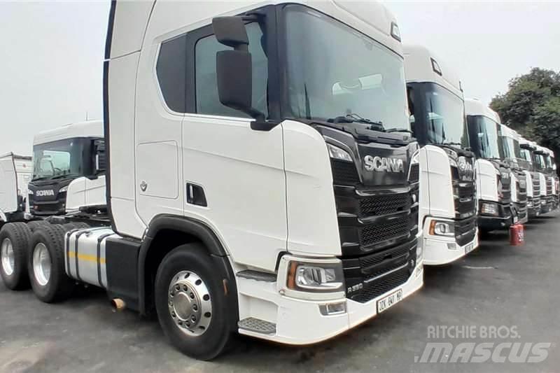 Scania R560 Вантажівки / спеціальні