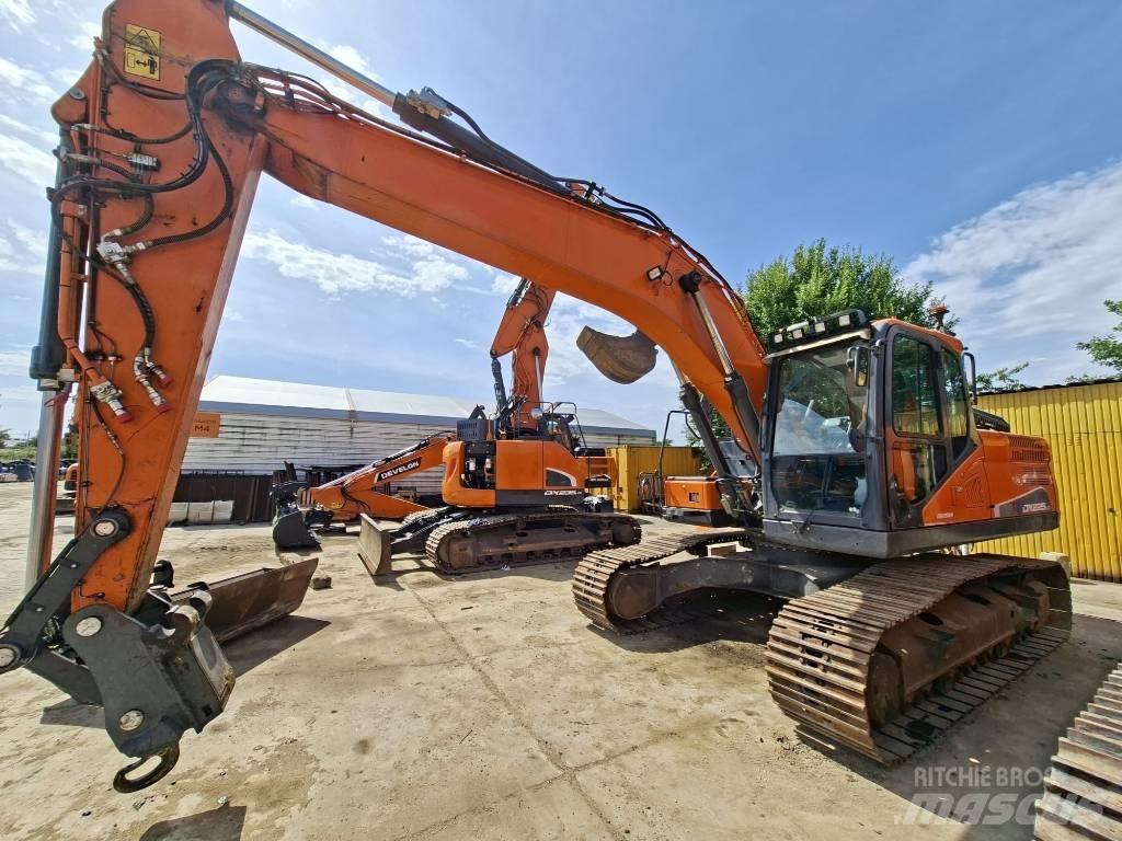 Doosan DX 225 LC-5 Гусеничні екскаватори