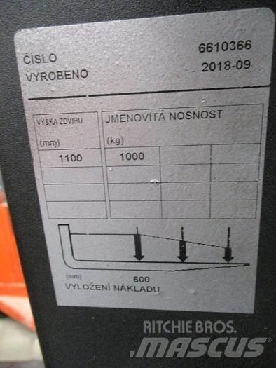 Toyota OSE 100W Підбирачі замовлень з нижніх ярусів