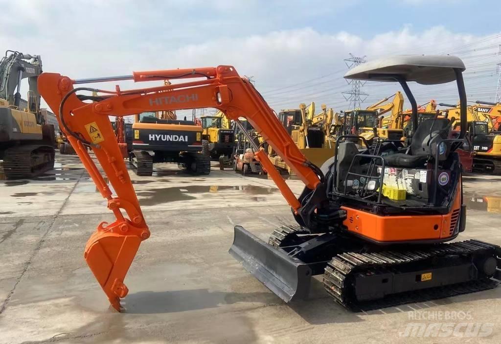 Hitachi 30 Гусеничні екскаватори