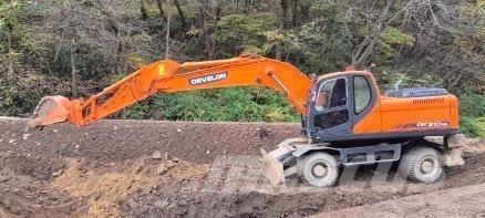 Doosan DX210WA Колісні екскаватори