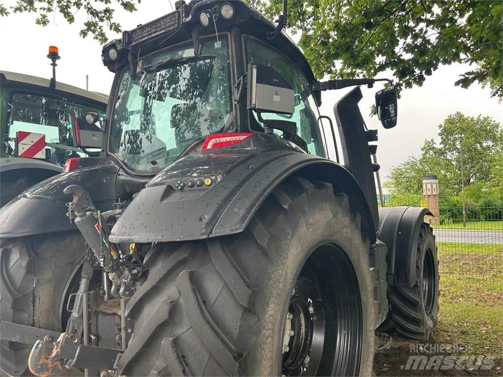 Valtra T 235 D Трактори