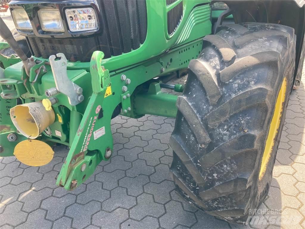 John Deere 6630 Трактори