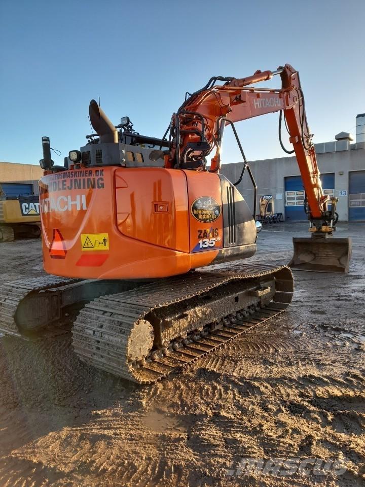 Hitachi ZX 135 US-6 Гусеничні екскаватори