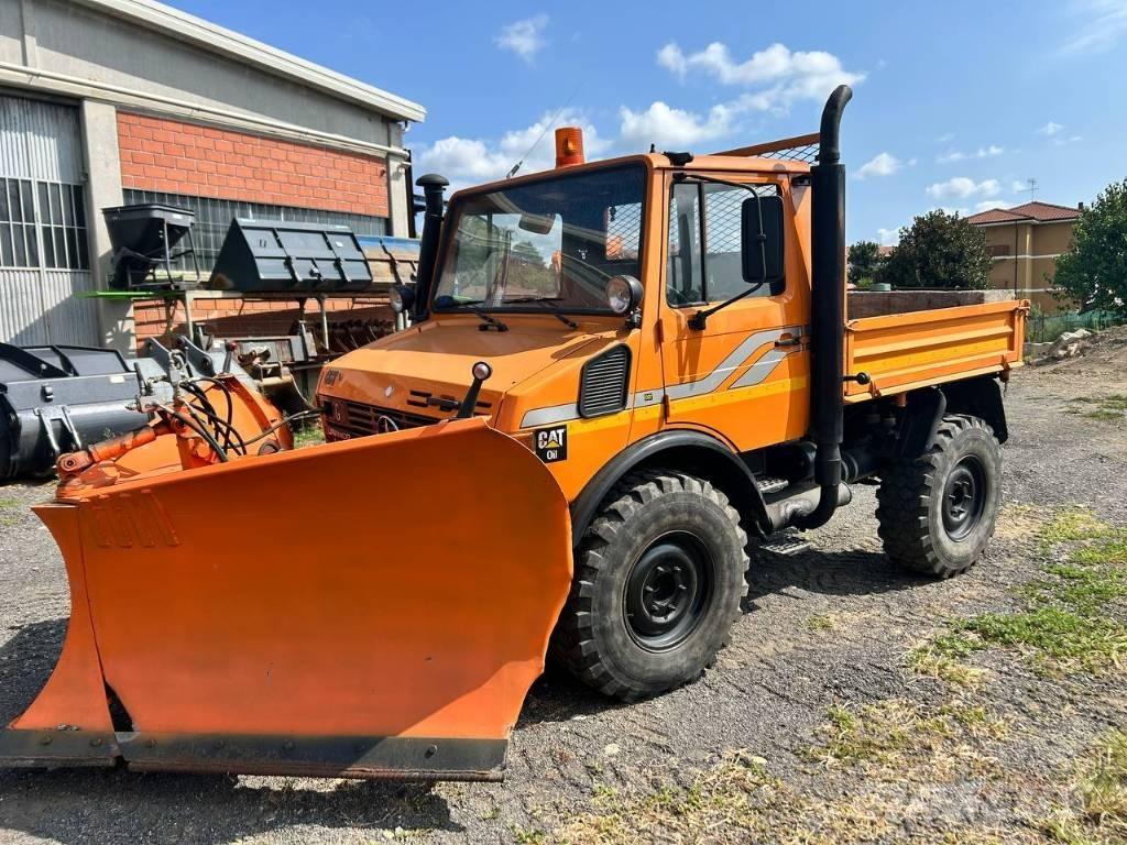 Mercedes-Benz unimog Фургони