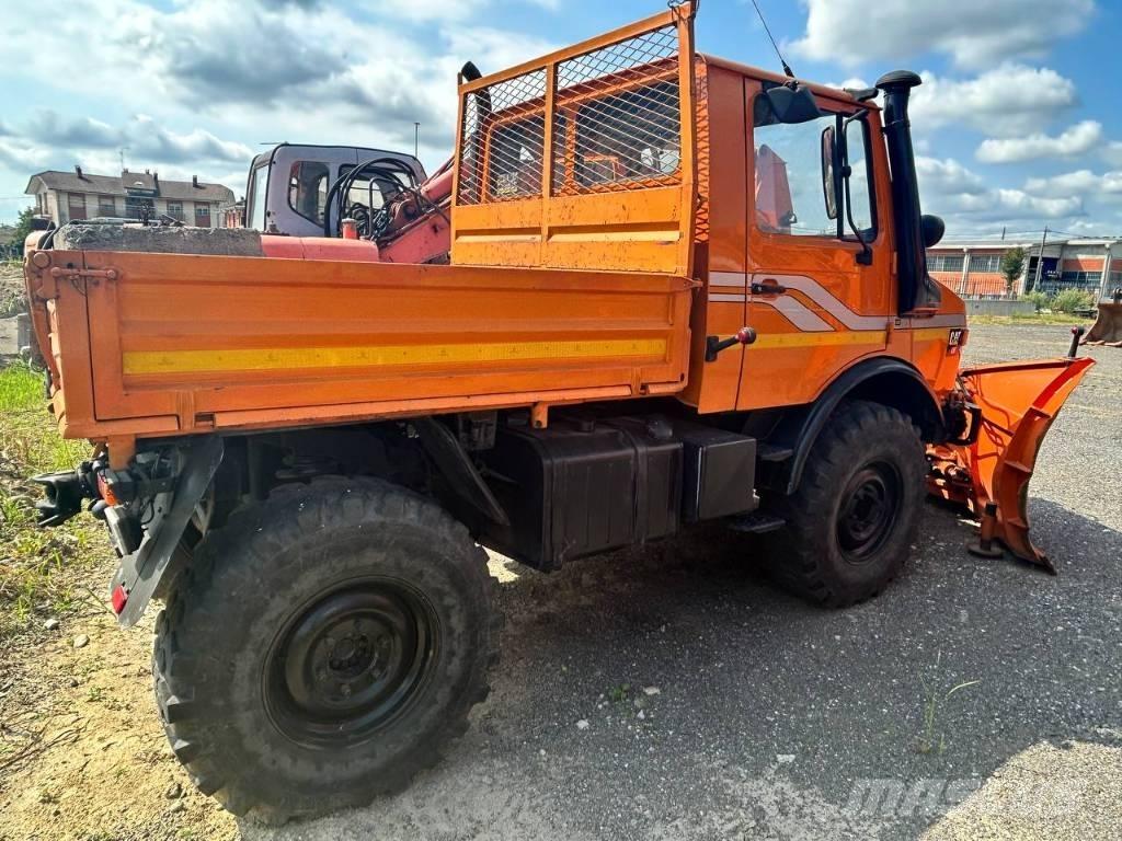 Mercedes-Benz unimog Фургони