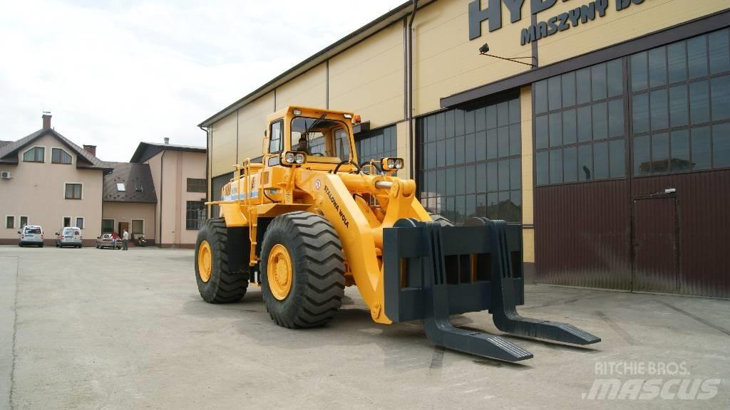 Dressta 560B Фронтальні навантажувачі