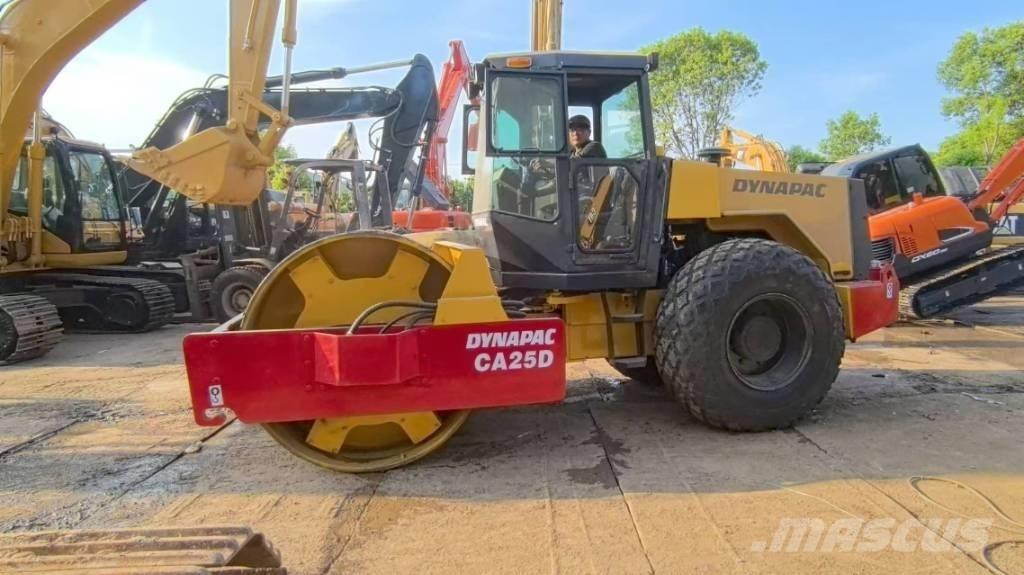 Dynapac CA 25 D Грунтові котки
