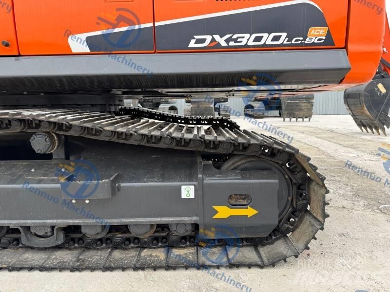 Doosan DX 300 LC-9C Гусеничні екскаватори