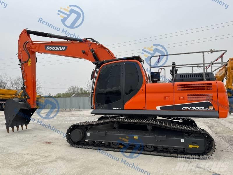 Doosan DX 300 LC-9C Гусеничні екскаватори