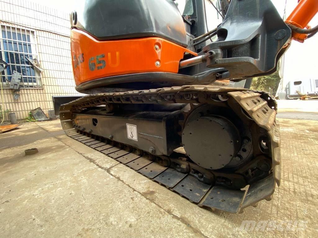 Hitachi ZX65 Міні-екскаватори < 7т