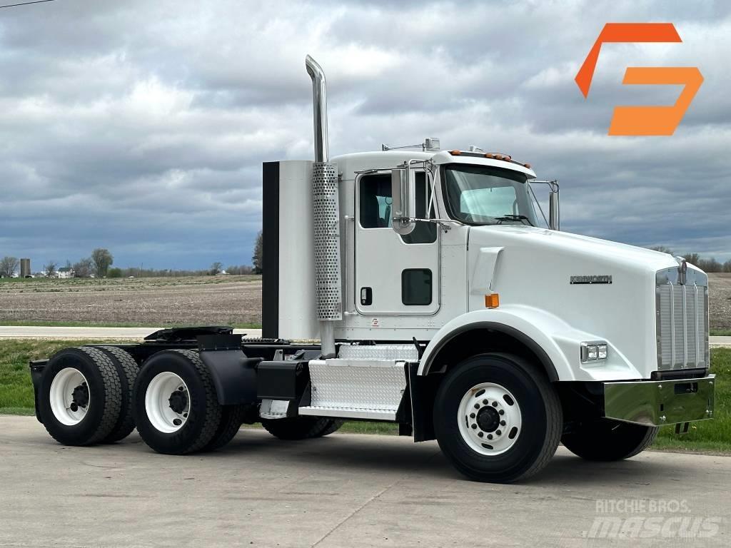 Kenworth T800 Тягачі