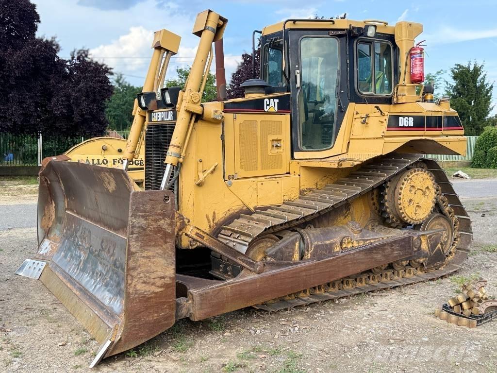 CAT D 6 R Гусеничні бульдозери