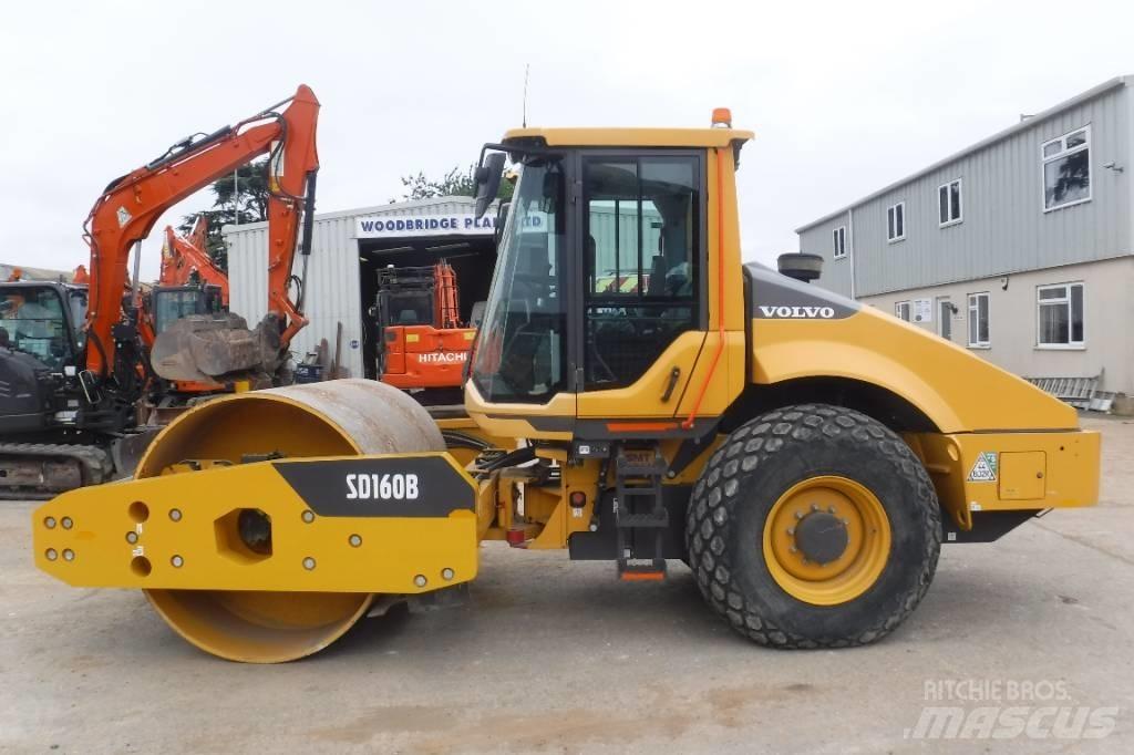 Volvo SD 160 B Пневматичні катки