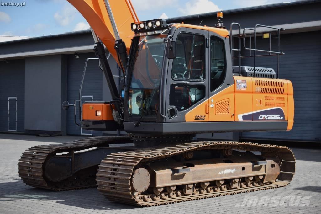 Doosan DX 225 LC-5 Гусеничні екскаватори