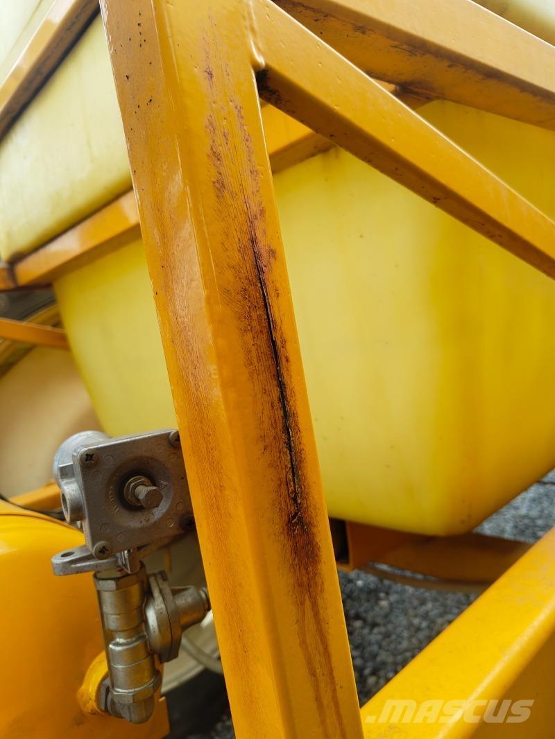 Dubex ANH 700N Причіпні обприскувачі