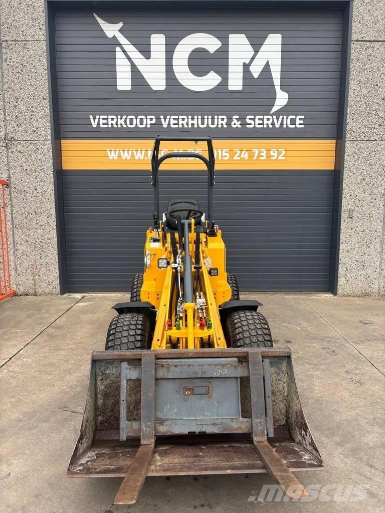 Knikmops KM 130 Фронтальні навантажувачі