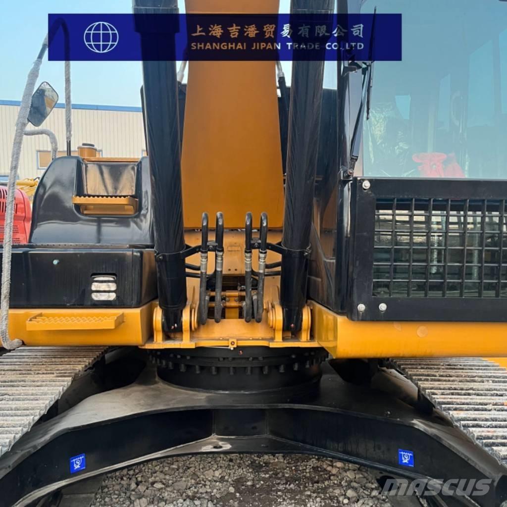 CAT 323 D Гусеничні екскаватори