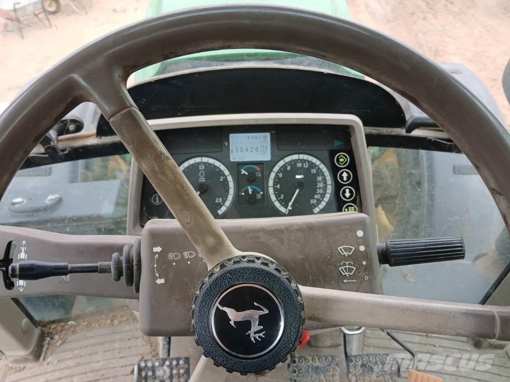 John Deere 6125M Трактори