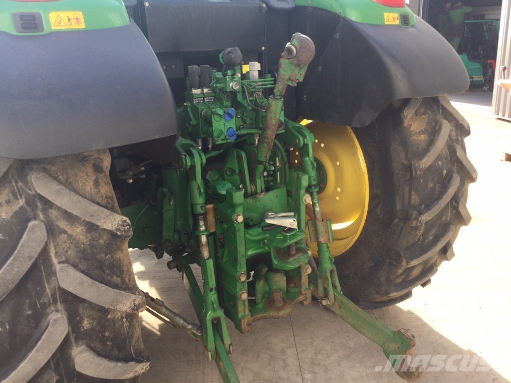 John Deere 6125M Трактори