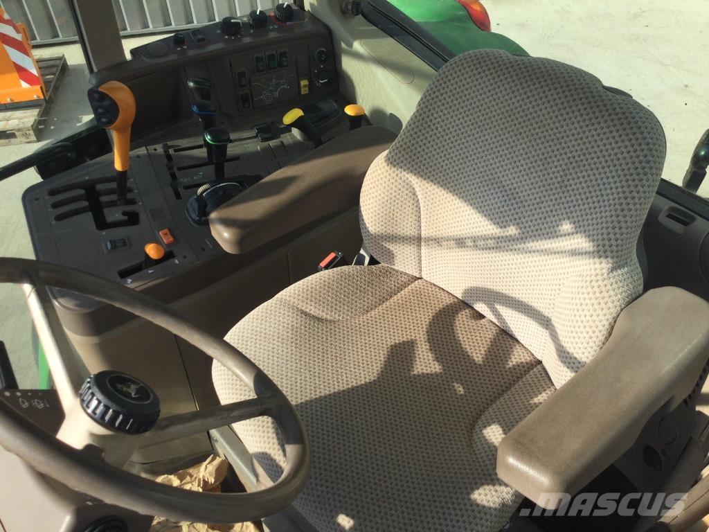 John Deere 6125M Трактори