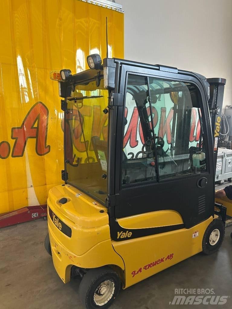 Yale ERP 16 VF Електронавантажувачі