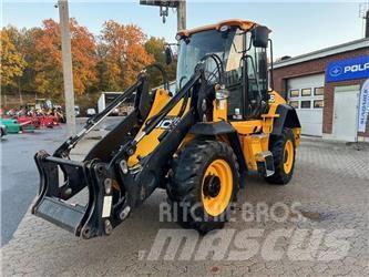 JCB 411 HT Фронтальні навантажувачі