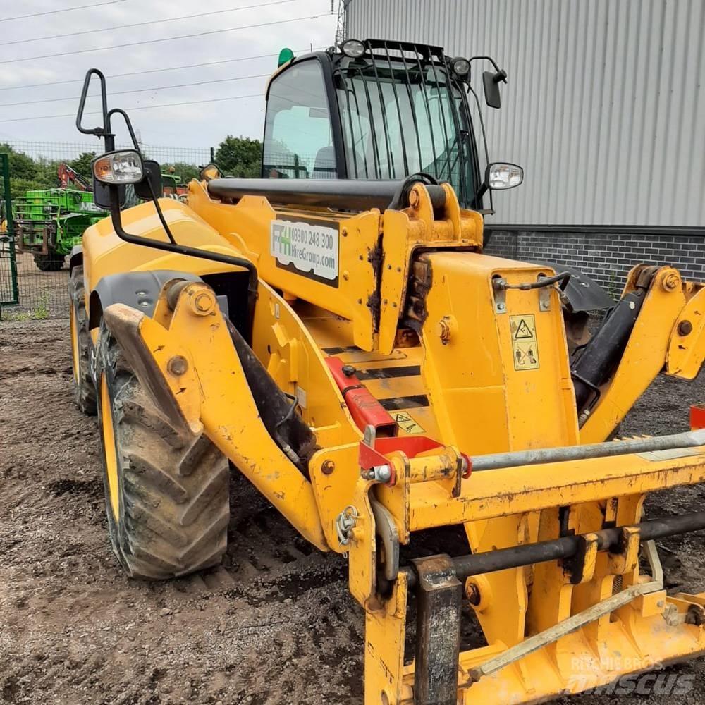 JCB 535 V 125 Телескопічні навантажувачі