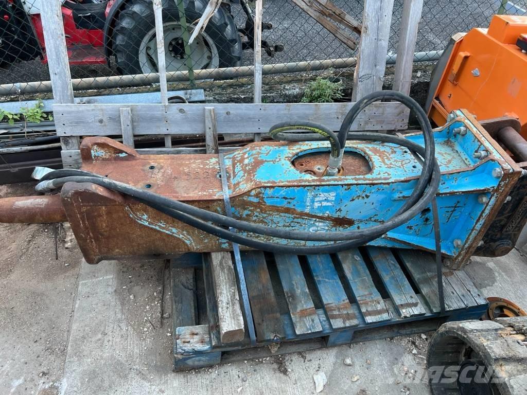 Montabert XL 1000 Плуги