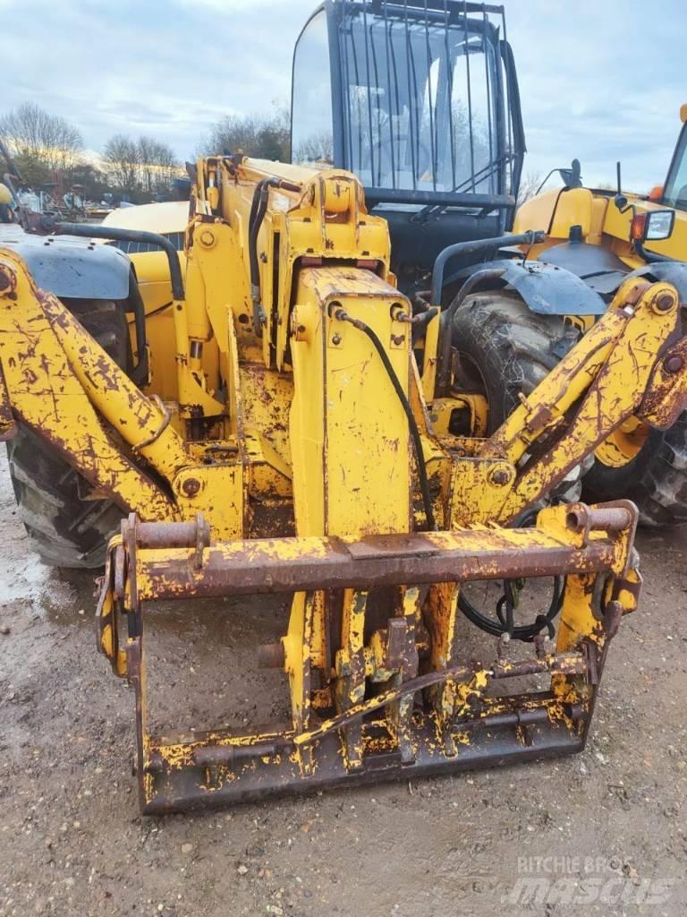 JCB 532-120 Телескопічні навантажувачі