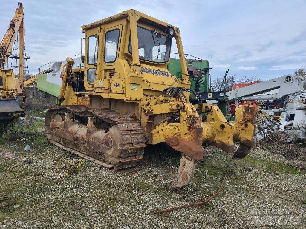Komatsu D 85-18 Гусеничні бульдозери