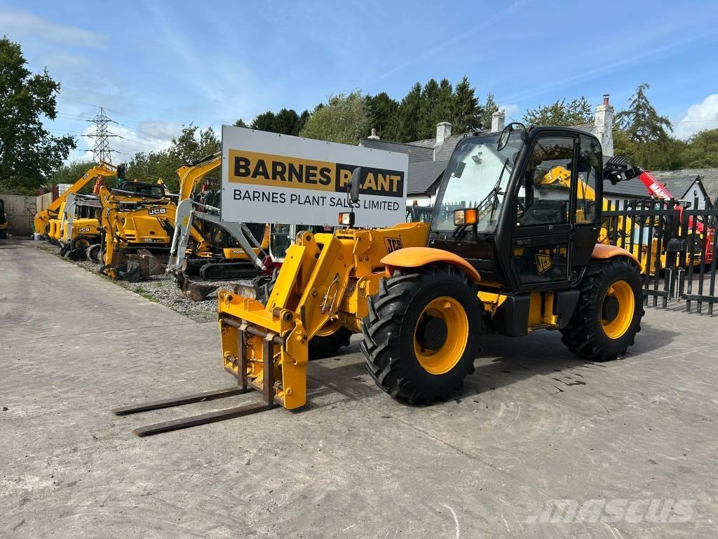 JCB 530-70 Телескопічні навантажувачі
