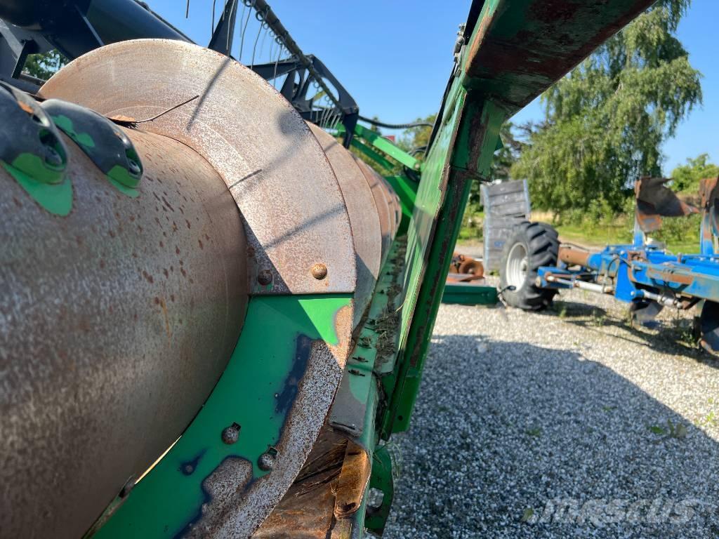John Deere C 670 I Зернозбиральні комбайни
